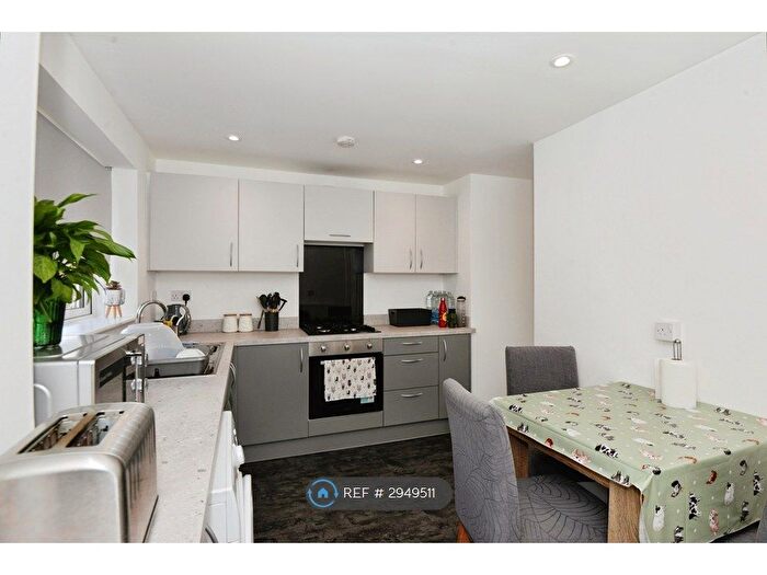 3 Bedroom Terraced House To Rent In Brook Green, Bracknell, RG42