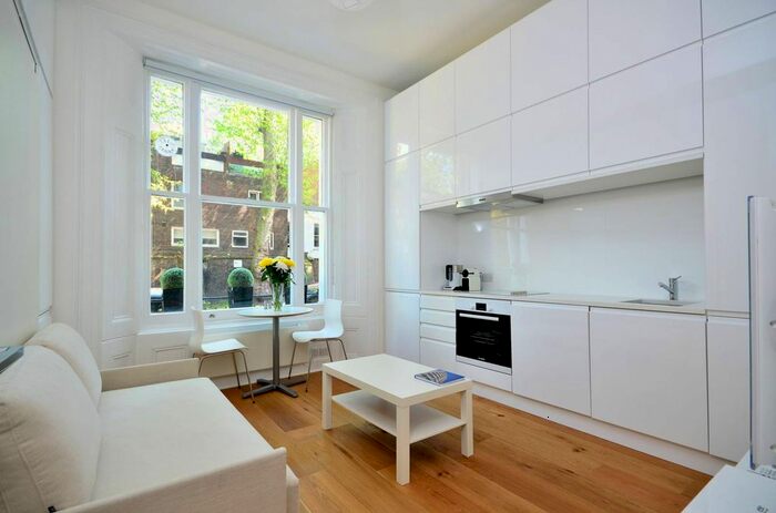 Studio To Rent In Queensborough Terrace, Bayswater, London, W2