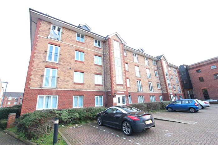 2 Bedroom Private Halls To Rent In Henry Bird Way, Northampton, NN4