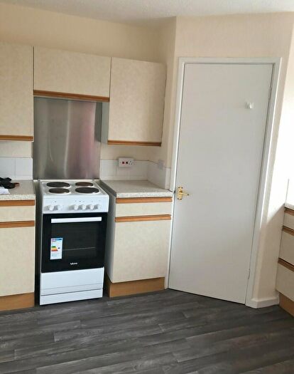 3 Bedroom Maisonette To Rent In Willoughby Road, Scunthorpe, Lincolnshire, DN17