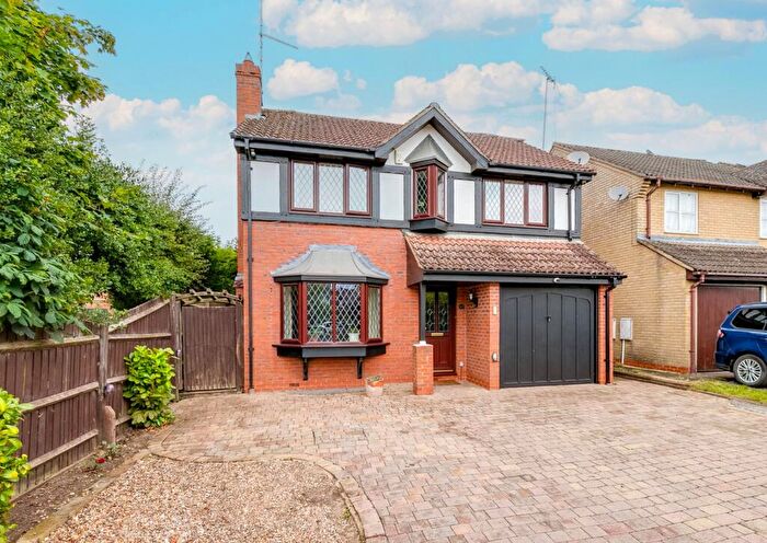 4 Bedroom Detached House For Sale In Carvers Croft, Woolmer Green, Hertfordshire, SG3