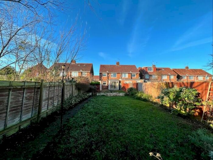 2 Bedroom Semi-Detached House To Rent In Hales Crescent, Hedon HU12