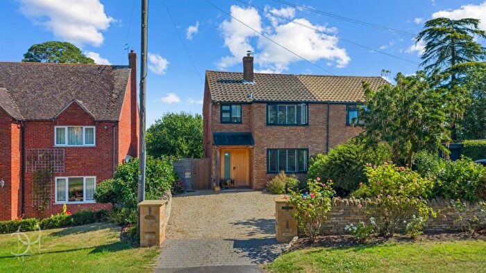 3 Bedroom Semi-Detached House For Sale In Stretton On Fosse, Moreton-In-Marsh, GL56