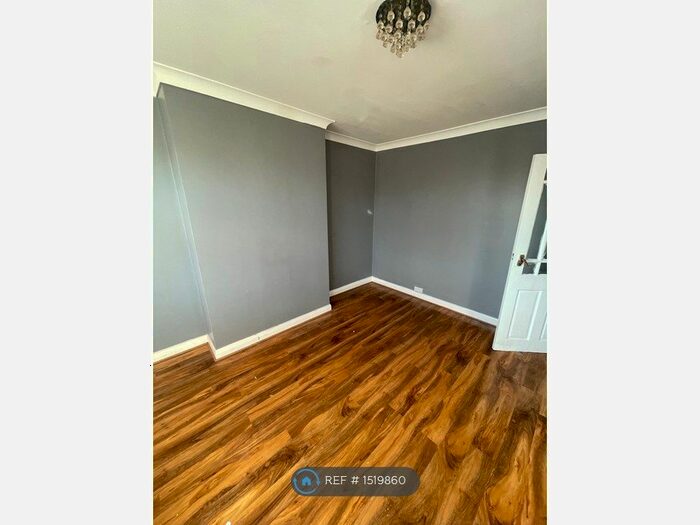 2 Bedroom Flat To Rent In Staines Road, Feltham, TW14