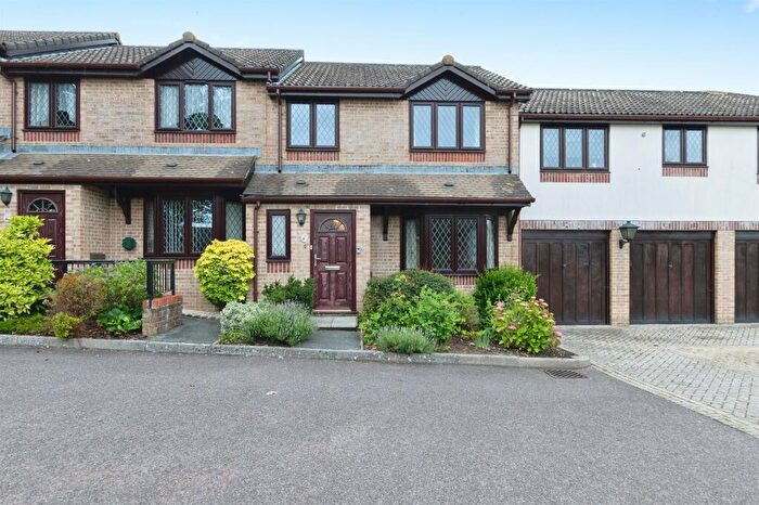 2 Bedroom Retirement Property For Sale In Orchard Court, Verwood, BH31
