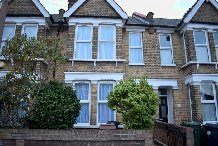 2 Bedroom House To Rent In Pretoria Road, London, E4