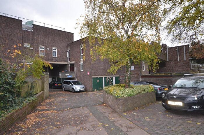 1 Bedroom Apartment For Sale In Ferndene, Slough Lane, London, NW9