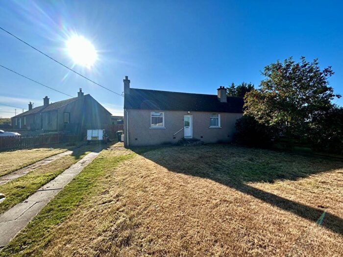 2 Bedroom Semi-Detached Bungalow To Rent In Hall Place, Inveraldie, Tealing, Dundee, DD4