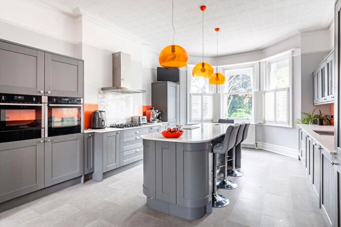 5 Bedroom Apartment For Sale In Preston Road, Brighton, BN1