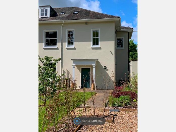 1 Bedroom Flat To Rent In Hinton House Drive, Winchester, SO23