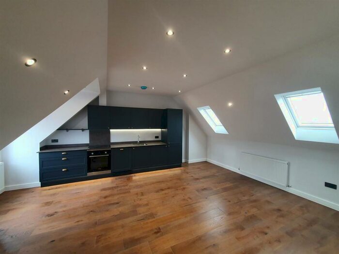 2 Bedroom Flat To Rent In High Road, Pitsea, Basildon, SS13