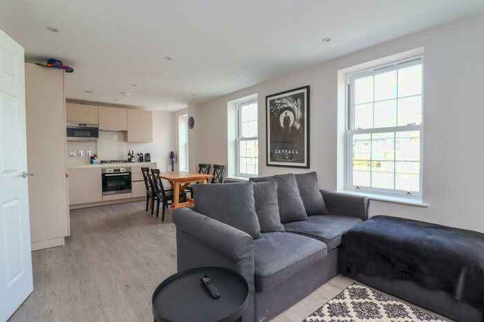 1 Bedroom Apartment To Rent In Ewell Road, Surbiton, KT6