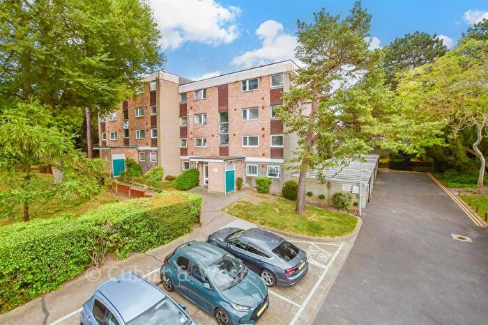 1 Bedroom Flat For Sale In Blackbush Close, Sutton, Surrey, SM2