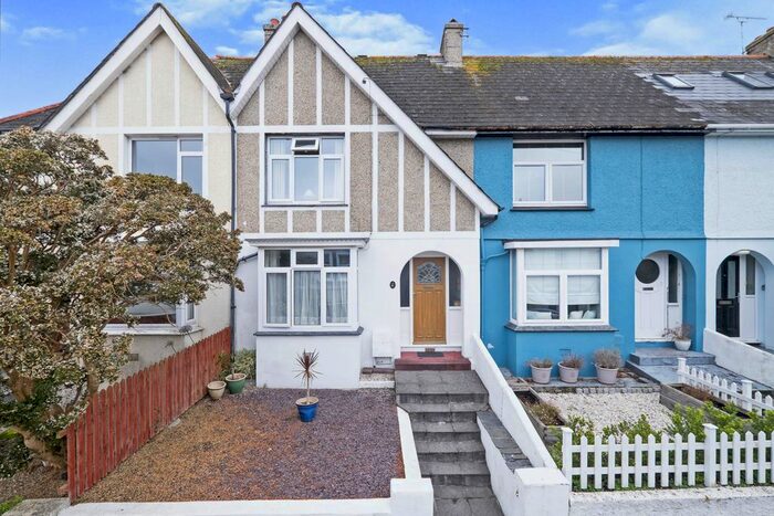 4 Bedroom Property To Rent In Trevethan Road, Falmouth, TR11