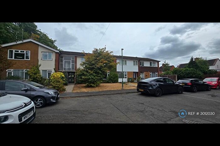 2 Bedroom Flat To Rent In Alston Close, Solihull, B91