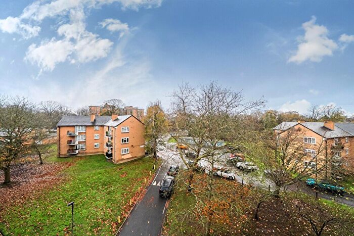 2 Bedroom Flat For Sale In Sydenham Hill, London, SE26