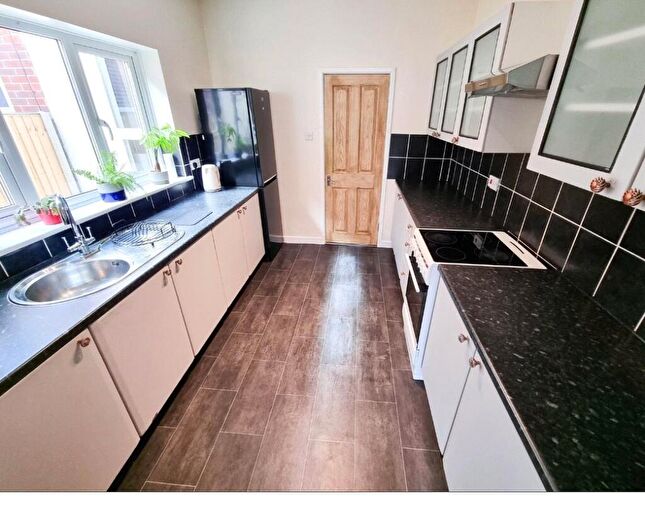 4 Bedroom House To Rent In Milton Road, Southampton, Hampshire, SO15