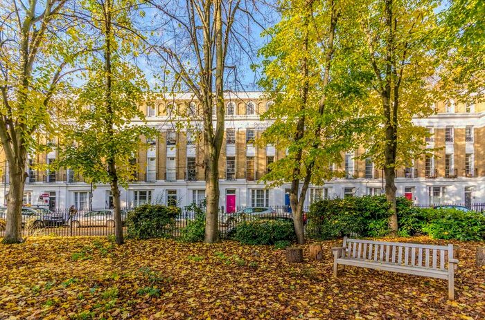 2 Bedroom Flat For Sale In Milner Square, Islington, London, N1