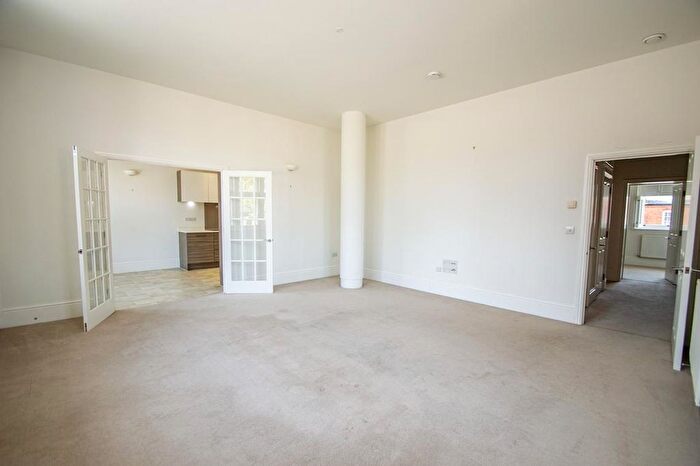 3 Bedroom Flat To Rent In Blewbury Court, Cholsey, Wallingford, Oxfordshire, OX10