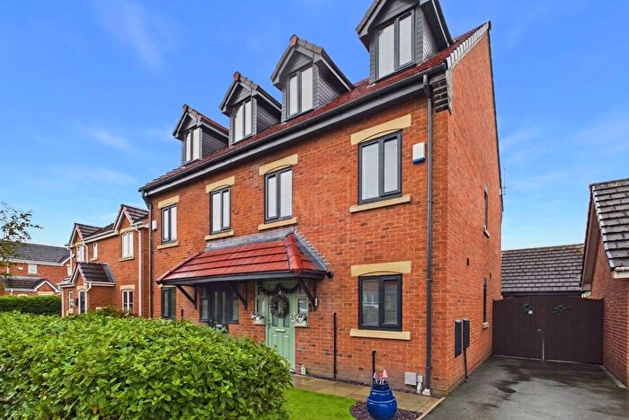 3 Bedroom Semi-Detached House For Sale In Lavender Gardens, Warrington, WA5