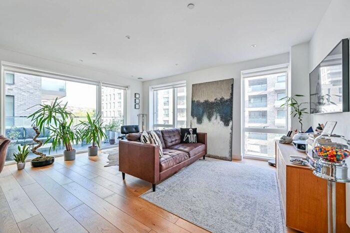2 Bedroom Flat For Sale In West Parkside, Greenwich Millennium Village, London, SE10