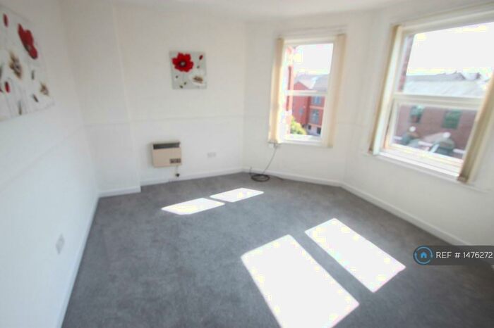 1 Bedroom Flat To Rent In Princes Street, Southport, PR8