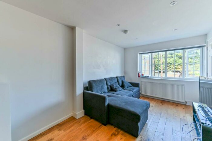 2 Bedroom Flat To Rent In High Street, Orpington, BR6