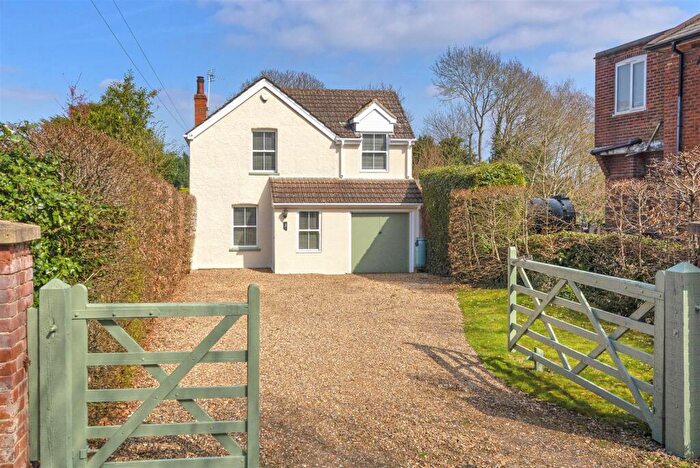 4 Bedroom Detached House For Sale In Sweets Lane, East Malling, ME19
