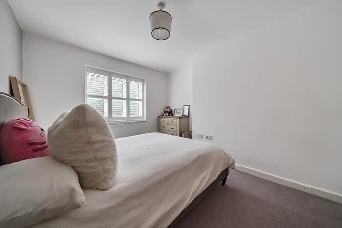 2 Bedroom Flat For Sale In Cardew Court, Bracknell, Berkshire, RG12