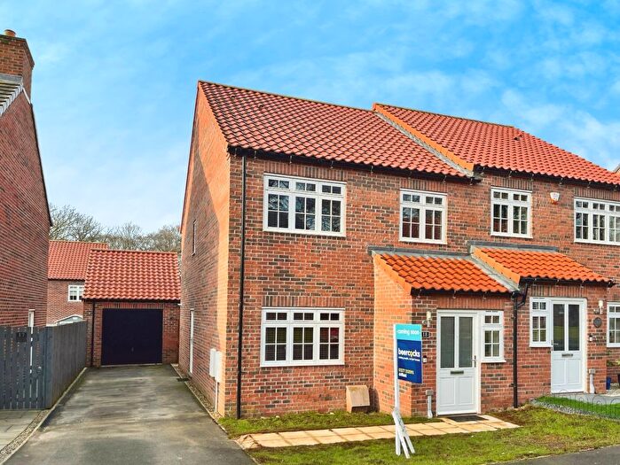 4 Bedroom Semi-Detached House For Sale In Forlorns Drive, Driffield, YO25