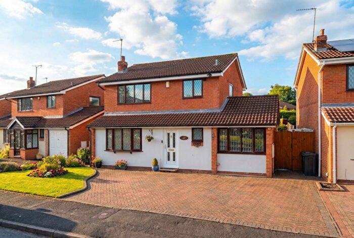 3 Bedroom Detached House For Sale In Newey Road, Hall Green, B28