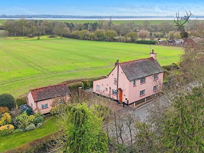 3 Bedroom Detached House For Sale In Church Road, West Hanningfield, CM2