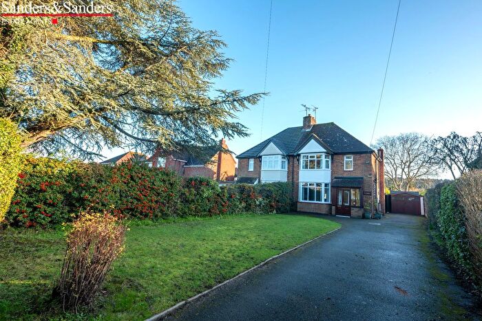 3 Bedroom Semi Detached House For Sale In Stratford Road, Oversley Green, Alcester, B49