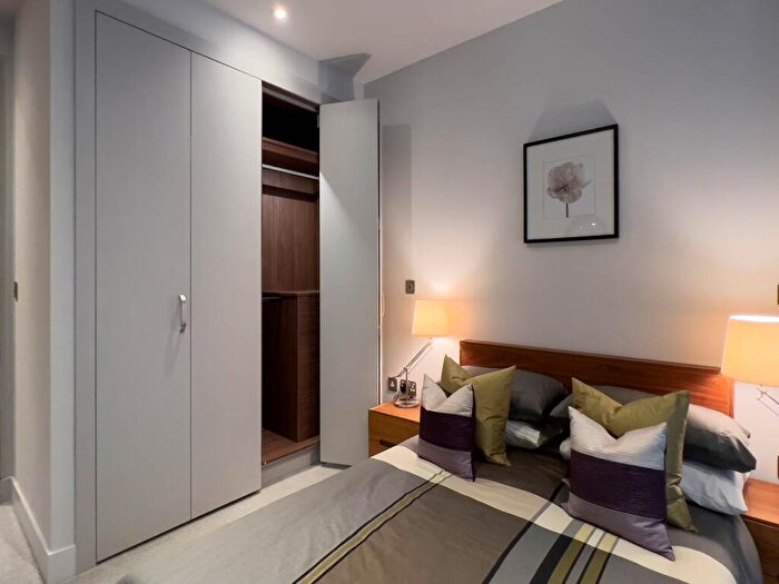 3 Bedroom House To Rent In Belford Road, West End, Edinburgh, EH4