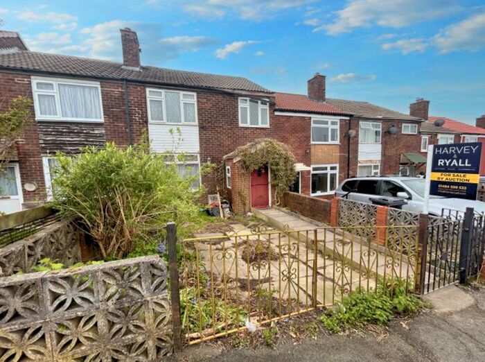 3 Bedroom Terraced House For Sale In Hunter Hill Road, HX2