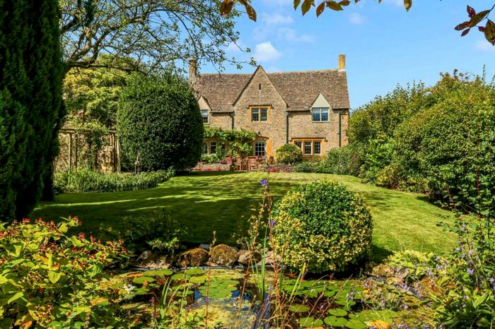 5 Bedroom House For Sale In Broadwell, Moreton-in-Marsh, Gloucestershire, GL56