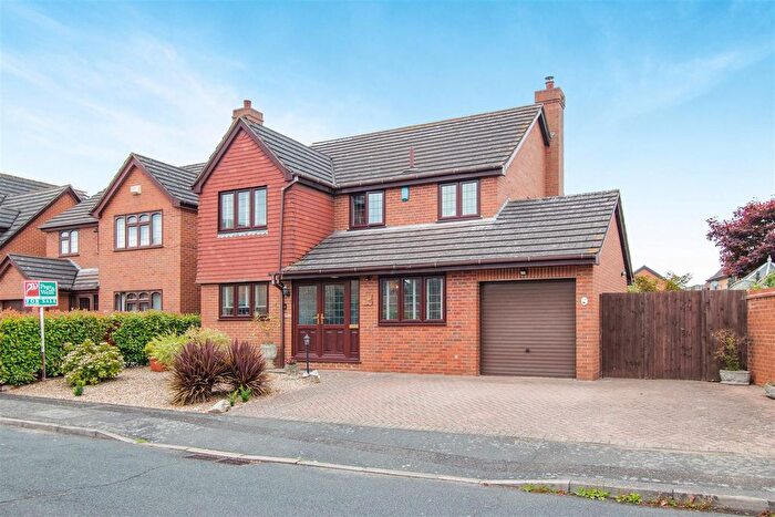 4 Bedroom Detached House For Sale In Priestley Drive, Larkfield, ME20