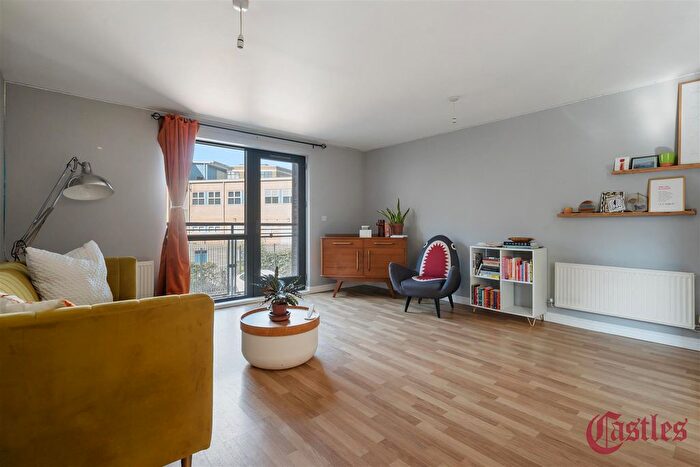 2 Bedroom Flat For Sale In Almond Court, Woodmill Road, London, E5
