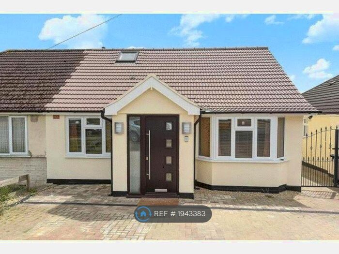 5 Bedroom Semi-Detached House To Rent In Carpenders Avenue, Watford, WD19