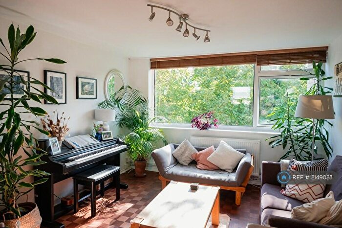 2 Bedroom Flat To Rent In Cambanks, Cambridge, CB4