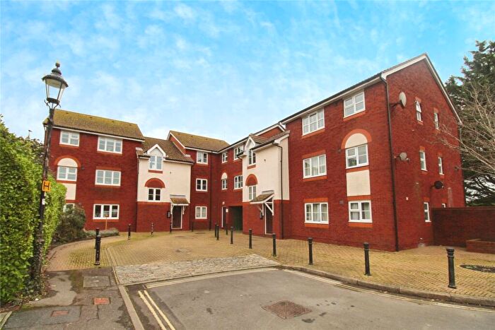1 Bedroom Flat For Sale In Captains Place, Southampton, Hampshire, SO14