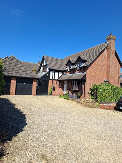 4 Bedroom Detached House For Sale In The Green, Northampton, NN6