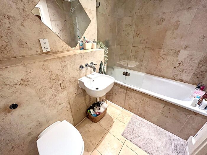 1 Bedroom Property To Rent In Falcon Drive, Cardiff, CF10