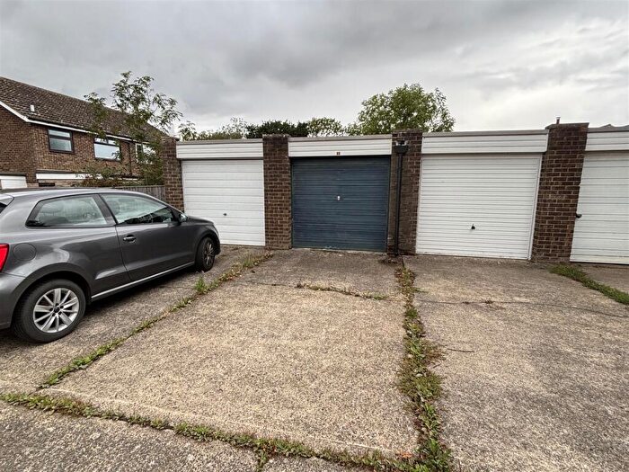 Garage / Parking To Rent In Weyland Road, Witnesham, Ipswich, IP6