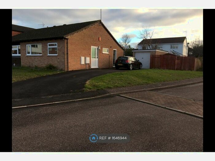 2 Bedroom Bungalow To Rent In Woodrush Close, Taunton, TA1