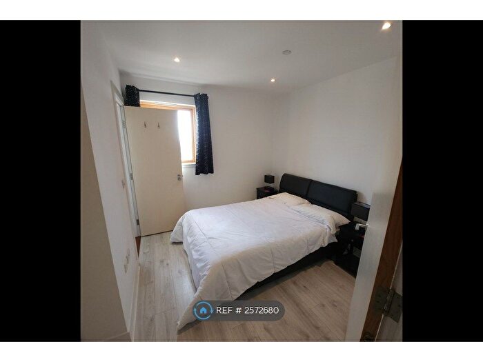 2 Bedroom Flat To Rent In Argyle Street, Glasgow, G2