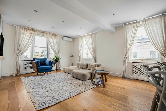 2 Bedroom Maisonette To Rent In Cathcart Road, London, SW10
