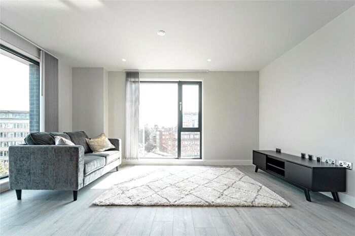 2 Bedroom Apartment To Rent In St Martins Place, Broad Street, Birmingham, West Midlands, B15