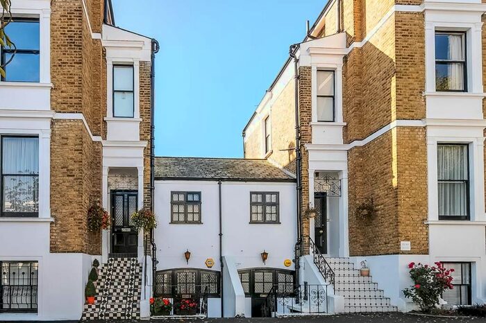 4 Bedroom Flat To Rent In Marlborough Road, Richmond, TW10