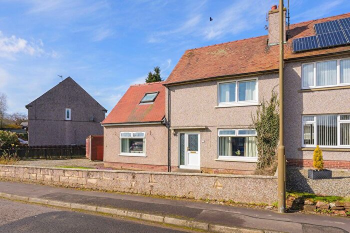 4 Bedroom End Terrace House For Sale In Cameron Crescent, Kippen, FK8